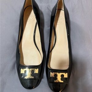 Tory Burch Glossy Black Loafers with Gold Emblem
